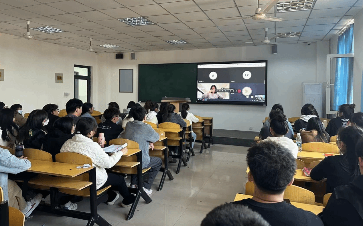 kaiyun官网商学院国际经济与贸易专业学生听取英国德蒙福特大学大师课